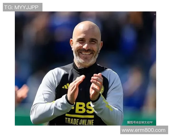 足球明星荣誉加身哪位球员手握最多奖杯成就传奇